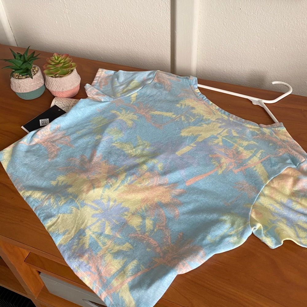 Guess Shirt - Picture 2 of 8